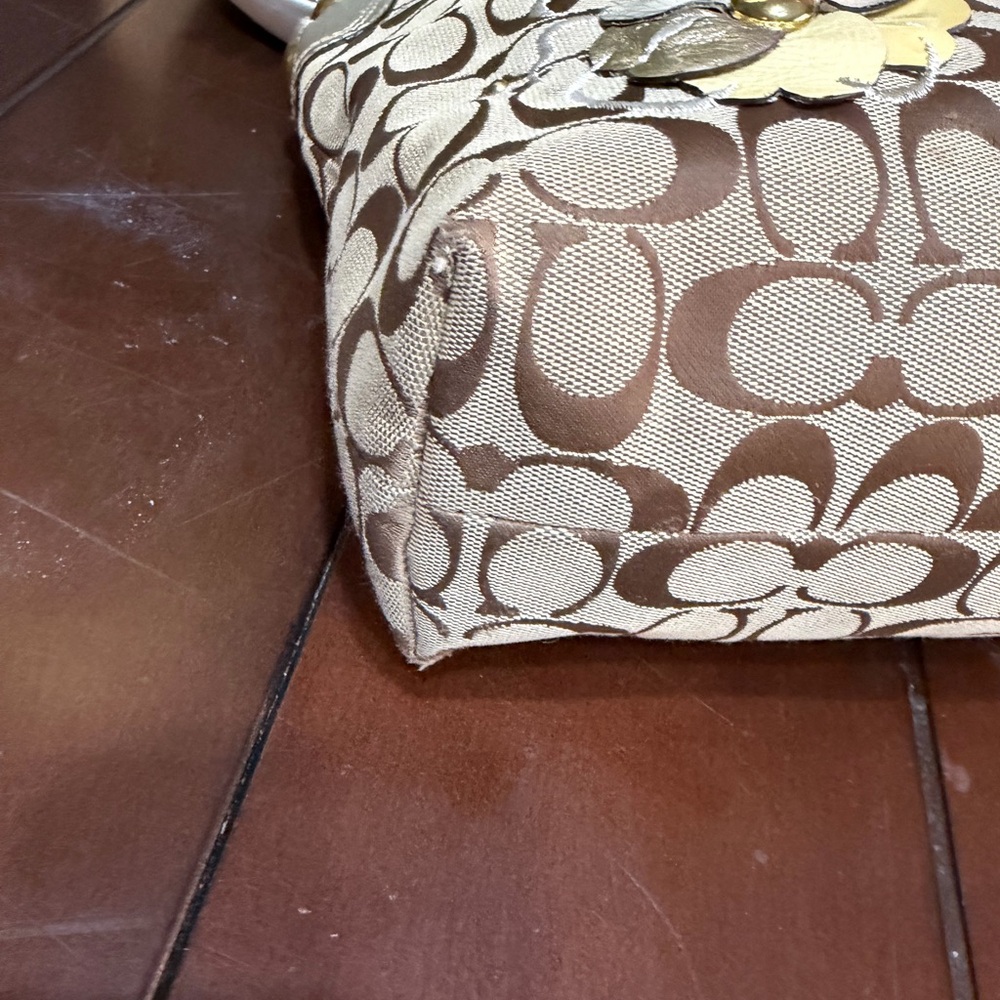 Coach Bleeker Floral Shoulder or crossbody - Picture 17 of 17